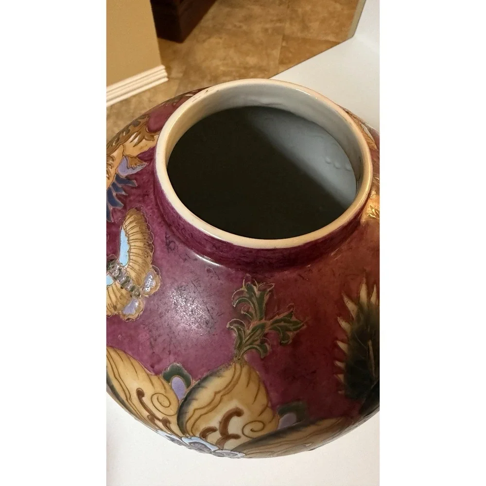 Vintage Hand painted Chinese Vase W Lid pottery With Floral &‎ Butterfly Accents